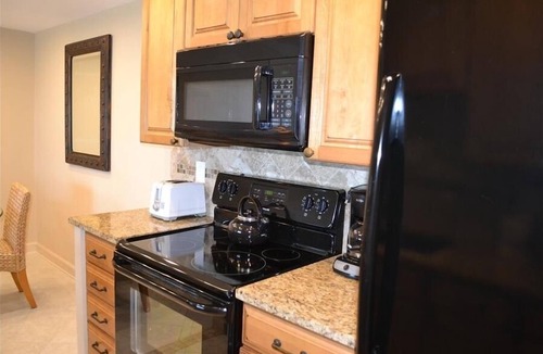 Longboat Key Condo | Beachcomber unit 204