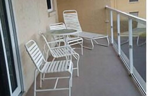 Longboat Key Condo | Beachcomber unit 205