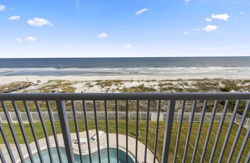 Jacksonville Beach Condo | Beachdrifter 403 | Oceanfront Condo with Pool, Balcony + Beach Access