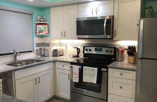 Sand Key Condo | BEACHES ARE BEAUTIFUL—ENJOY a 7th Floor CONDO!