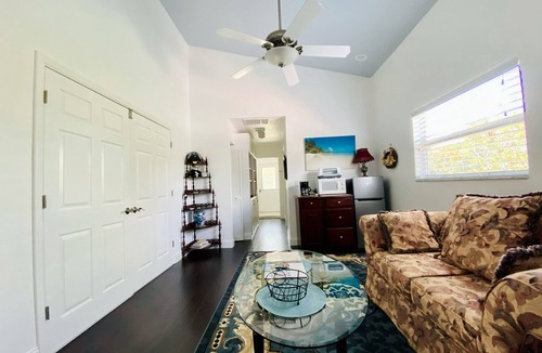 Tarpon Springs Apartment | Beaches Sunset/Free Bicycles