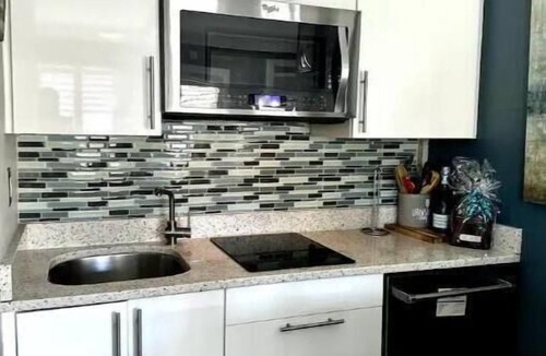 North Redington Beach Condo | Beachfront Sunsets on N Redington Sea Rocket 20