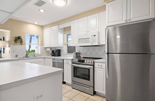 Nokomis Condo | Beachfront 2 Bedroom Condo on Casey Key