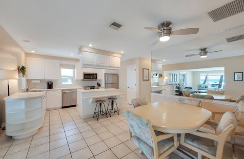 Nokomis Condo | Beachfront 2 Bedroom Condo on Casey Key