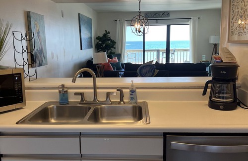 St. George Island Condo | BEACHFRONT 2BR CONDO W/POOL*PRIVATE USE OF 3 BIKES & 2 KAYAKS