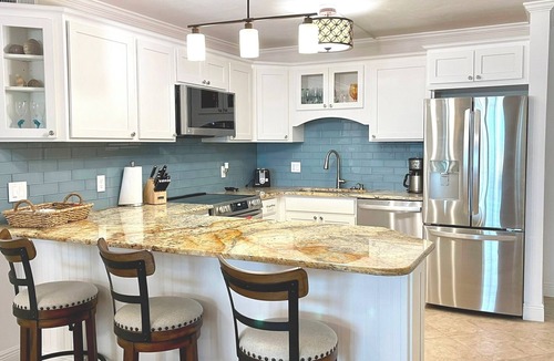 Fort Myers Beach Condo | Beachfront beautiful north-end renovated condo, 26’ Private Lanai