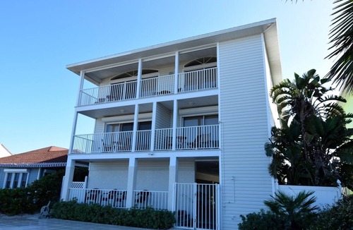 Indian Rocks Beach Condo | Beachfront Condo With Panoramic Views of the Gulf Plus, Beach Gear, Grill & Wifi