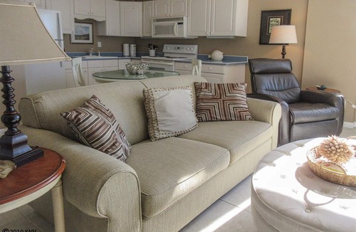 South Island Condo | Beachfront Condo At Bargain Price! Resort Heated Pool! Tennis Courts! Million Dollar View!