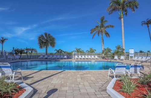 South Island Condo | Beachfront Condo At Bargain Price! Resort Heated Pool! Tennis Courts! Million Dollar View!