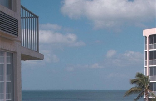 South Island Condo | Beachfront condo! Brand new pool 🏊‍♂️