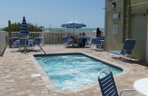 Madeira Beach Condo | Beachfront Condo Private Balcony Top Floor Madeira Beach