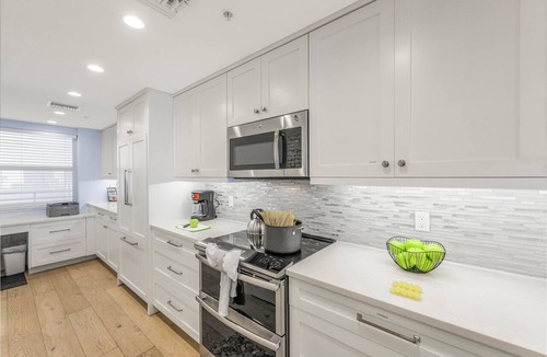 Marco Island Condo | Beachfront Condo | 180-Degree Views and Pool