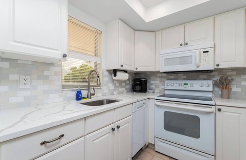 Nokomis Condo | 🏝Beachfront Condo Overlooking Gulf of Mexico🏝