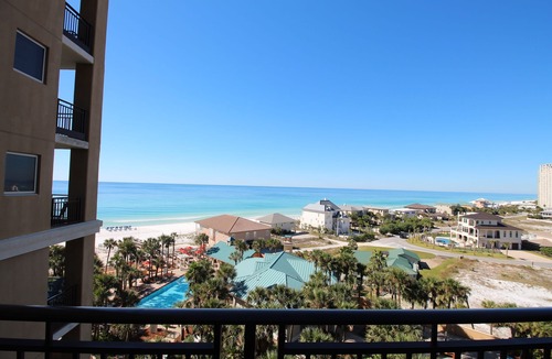 Sandestin Condo | Beachfront Condo Stunning 7th Floor Views and tram at Westwinds in Sandestin. Private beach