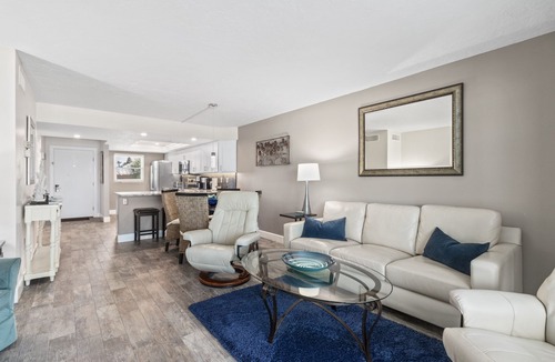 Bradenton Beach Condo | Beachfront Condo, Newly renovated! Heated Pool on the beach. GulfView 102.