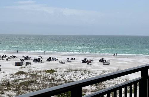 Belle Vista Condo | Beachfront condo on the Gulf of Mexico