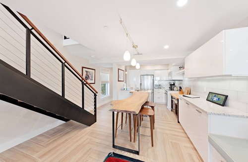 Holmes Beach Condo | Beachfront condo with WiFi, two decks, Gulf views & pool - walk to the trolley