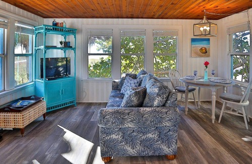Treasure Island House | Beachfront Cottage - ON the Beach! A Break From The Usual Condo Or Hotel.