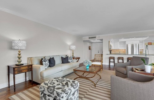 Moorings Condo | Beachfront delight in the Moorings!