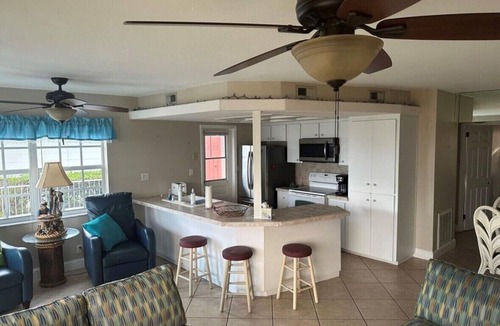Sunset Reef Cottage | BEACHFRONT - Directly on Redington Beach/Gulf of Mexico