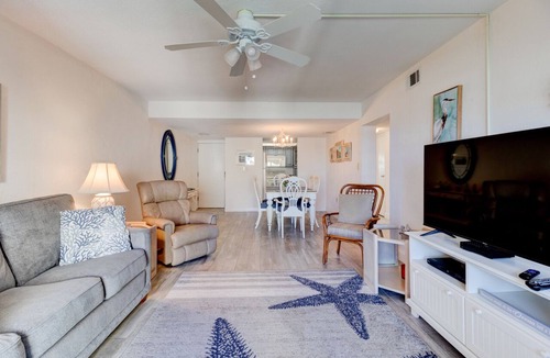 New Smyrna Beach Condo | Beachfront - Fabulous Pool And Beach View!