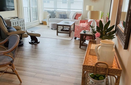 Central Beach Condo | Beachfront Getaway