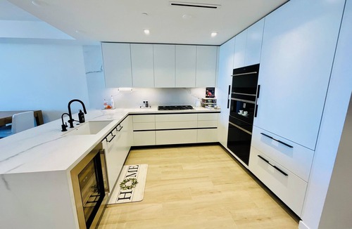 Pompano Beach Condo | BEACHFRONT LUXURY FURNISHED SHORT TERM 2 BEDROOM, FLOWTHROUGH SUNRISE & SUNSET