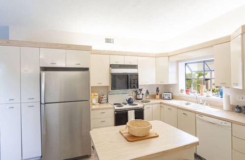 Inlet Villas House | Beachfront Oasis! On the Beach~Bikes~Grill