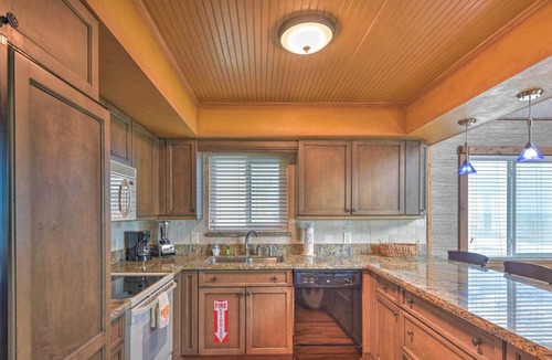 Painters Hill House | Beachfront Oasis w/ Game Room & Ocean Views!