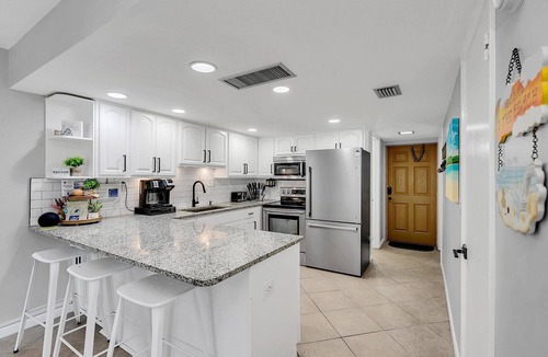 Boardwalk Condo | Beachfront Oceanview condo 2/2 with Pool Win-San - Steps to Flagler