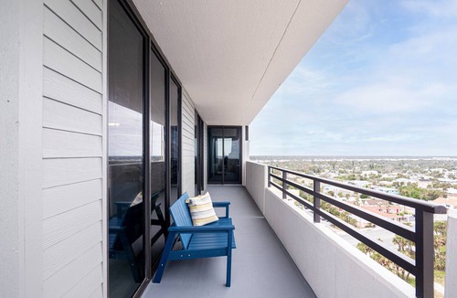 Daytona Beach Condo | Beachfront Paradise With Stunning Views!