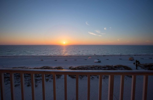 Treasure Island Condo | Beachfront Stateroom. Perfect Views on the 5th Floor. Comfortable & Relaxing in Great Location.
