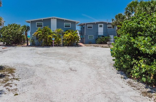 Englewood Apartment | Beachfront Unit #2-Ground Level-Walking Distance to all Bars and Restaurants