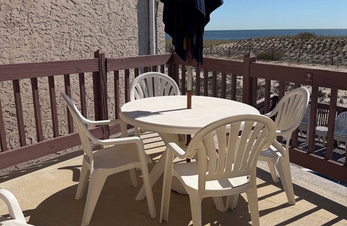 Point Pleasant Beach Hotel | Beachfront Apartment With Balcony & Views