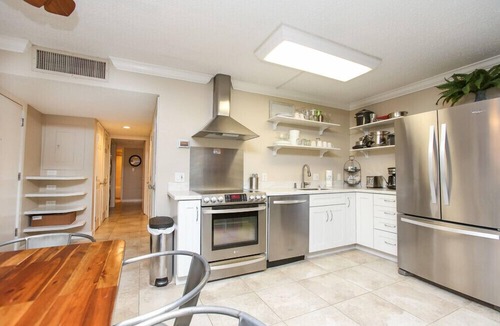 Whitney Beach Condo | Beachfront Villa on Serene Gulf of Mexico