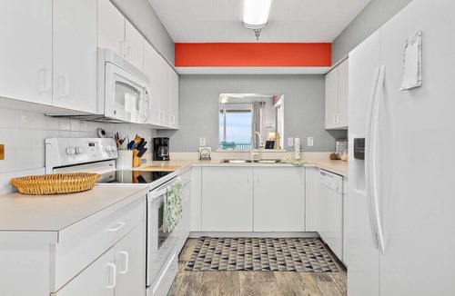 Palm Coast Apartment | Beachside Penthouse with Ocean Views