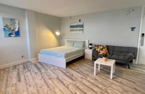 Lenox Park Apartment | Beachside Studio w Ocean View Steps to the Sand