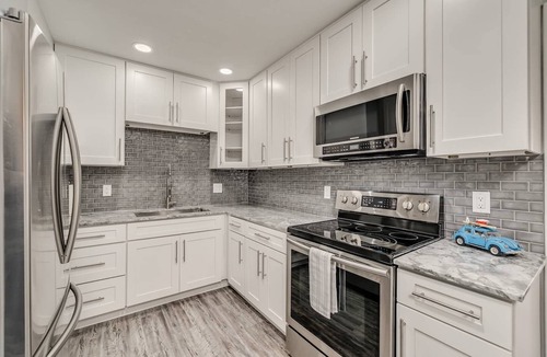 Jacksonville Beach House | Beachside with Billiard Room & Beach Cruisers!