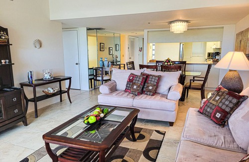 Longboat Key Condo | Beachview 2 BR/2 BA Beachplace condo by FVC