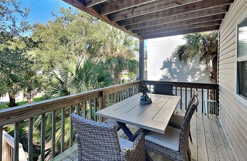 Tybee Island House | Beachy Keen | Tybee Retreat, Perfect for Groups!