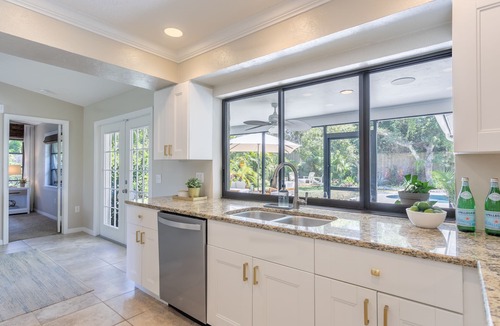 South Sarasota House | BEACHY PARADISE close to Siesta Key!