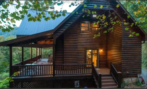 Whittier House | Bear Cove Cabin