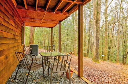 Cashes Valley Cabin | Bear in the Woods Stay