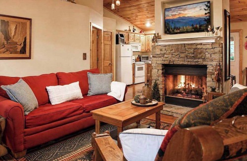 Hiawassee House | Bear Necessity Cabin