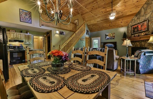 Ellijay Cabin | Bear Rapids on the Cartecay | Ellijay, GA