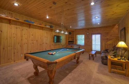 McCaysville House | Bear Ridge Hideaway Hot Tub Pool Table MTN View