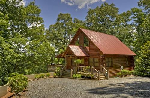 McCaysville Cabin | Bear Ridge Hideaway | Hot Tub | Pool Table | MTN View
