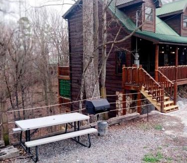 Sevierville Ski Chalet | Bearadise-Private Hot Tub Cabin with 2 LED Decks, Pool Table, Board Games and Wet Bar