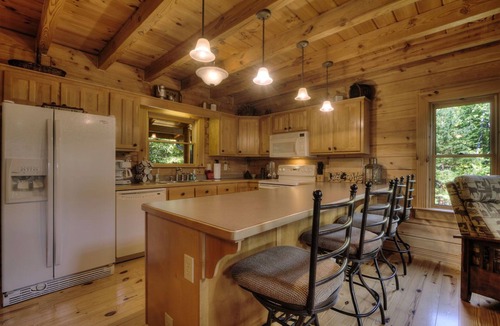 Sevierville House | Bears Up There - Need A Little R&R In Your Life?