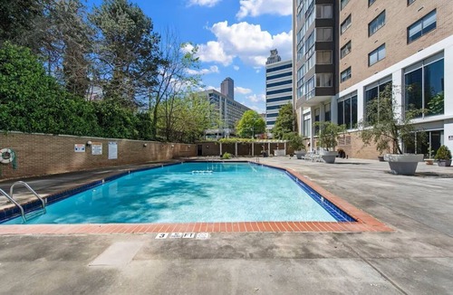 Peachtree Center Apartment | Beautiful 1 BD Apartment, 11F Near Mart- Free Parking and Swimming Pool